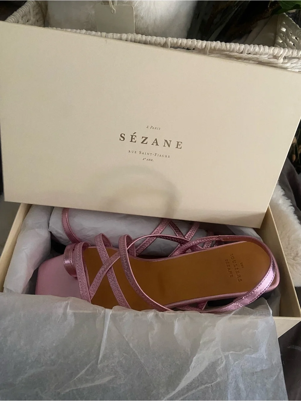 SEZANE HILLARY SANDALS IN METALLIC CANDY PINK